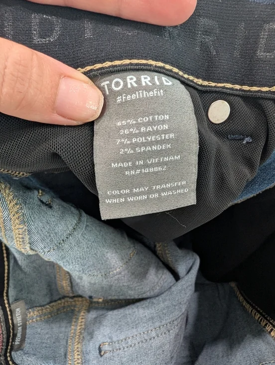 Torrid Bombshell Skinny Premium Stretch Size 10T - Picture 8 of 9